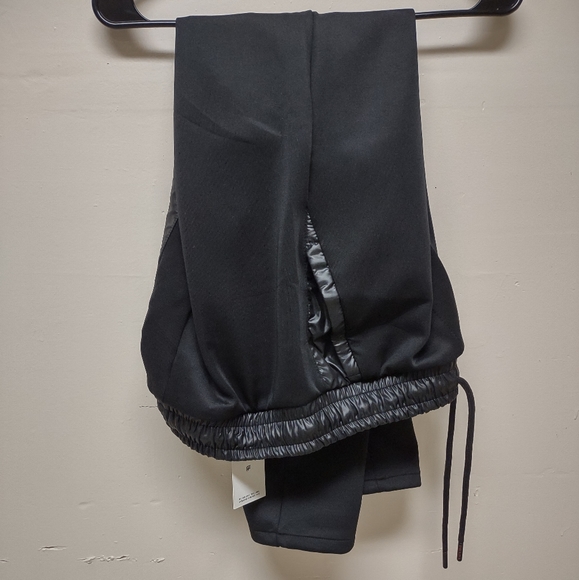 Prada sweatpants - Picture 8 of 9